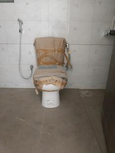 Common Bathroom Image of 1120 Sq.ft 2 BHK Apartment / Flat for sale in Kumar Princetown Tower C2, Mohammed Wadi Pune for Rs. 7200000
