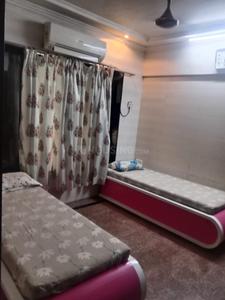 Bedroom Image of 700 Sq.ft 2 BHK Apartment / Flat for rent in Kandivali West Mumbai for Rs. 60000