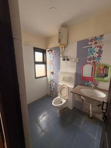 Bathroom Image of 1200 Sq.ft 2.5 BHK Apartment / Flat for sale in Migsun Ultimo, Omicron III Greater Noida for Rs. 9600000
