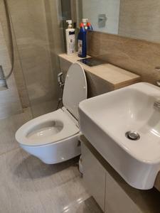 Bedroom Image of 650 Sq.ft 1 BHK Apartment / Flat for sale in Hiranandani Regent Hill A B C D And E Wing, Powai Mumbai for Rs. 18900000