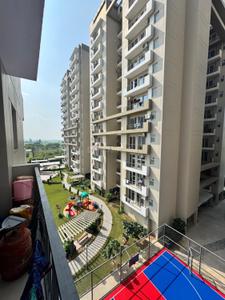 Image of 1000 Sq.ft 2 BHK Apartment / Flat for rent in Uptown Skylla, PR7 Airport Road, Zirakpur for Rs. 35000