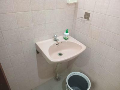 Bathroom Image of 1200 Sq.ft 3 BHK Apartment / Flat for sale in T Nagar Chennai for Rs. 30000000