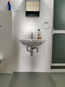 Common Bathroom Image of 880 Sq.ft 2 BHK Apartment / Flat for rent in ACME Ozone, Thane West Thane for Rs. 40000