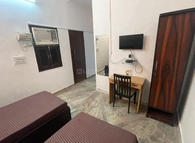 Bedroom Image of Unisex PG in Sector 53, Noida