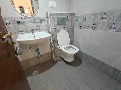 Bathroom Image of 1250 Sq.ft 2 BHK Apartment / Flat for rent in Malleswaram Bengaluru for Rs. 50000