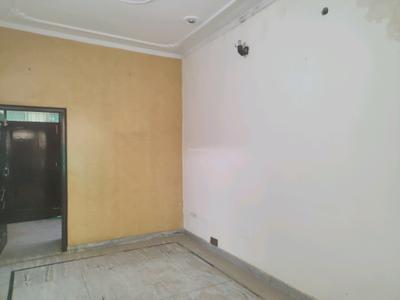 Living Room Image of 800 Sq.ft 2 BHK Builder Floor for rent in Sector 49 Faridabad for Rs. 15000