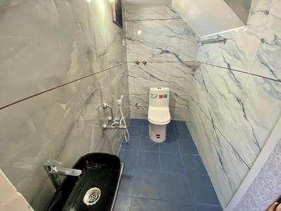 Bathroom Image of 1530 Sq.ft 3 BHK Apartment / Flat for sale in Kolathur Chennai for Rs. 11000000