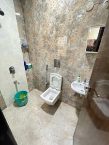 Bathroom Image of 750 Sq.ft 2 BHK Apartment / Flat for rent in Andheri East Mumbai for Rs. 70000