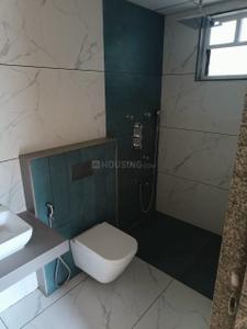 Bathroom Image of 2200 Sq.ft 4 BHK Apartment / Flat for sale in Darshanam Ocean, Gotri Vadodara for Rs. 15100000