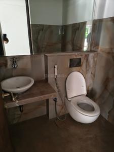 Bathroom Image of 5000 Sq.ft 4 BHK Apartment / Flat for sale in Atur Salisbury Towers, Gultekdi Pune for Rs. 80000000