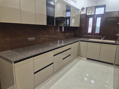Kitchen Image of 1940 Sq.ft 7 BHK Independent House for sale in Sector 41 Noida for Rs. 94000000