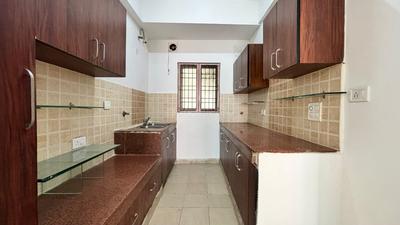 Kitchen Image of 1250 Sq.ft 2.5 BHK Apartment / Flat for sale in Mahagun Moderne, Sector 78 Noida for Rs. 16500000