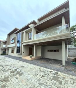 Image of 2600 Sq.ft 4 BHK Villa for sale in Pukkattupady, Kochi for Rs. 13900000