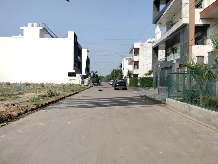 Sector 75 Main Image 1
