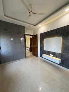 Bedroom Image of 1440 Sq.ft 3 BHK Builder Floor for sale in Rajouri Garden New Delhi for Rs. 25100000