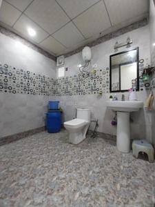 Bathroom Image of 2370 Sq.ft 4 BHK Apartment / Flat for sale in Saya Gold Avenue Phase 2 , Indirapuram Ghaziabad for Rs. 28000000