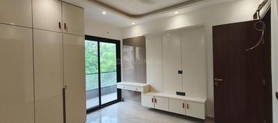 Bedroom Image of 1800 Sq.ft 3 BHK Builder Floor for rent in Pitampura New Delhi for Rs. 75000