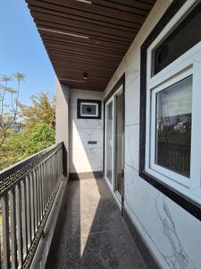 Balcony Image of 1000 Sq.ft 3 BHK Builder Floor for sale in Ramesh Nagar New Delhi for Rs. 21000000