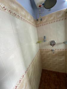 Bathroom Image of 2000 Sq.ft 4 BHK Builder Floor for rent in Nagalli Hills Colony Goa for Rs. 120000