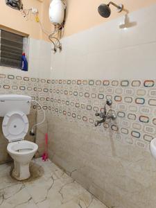 Bathroom Image of 950 Sq.ft 2 BHK Apartment / Flat for sale in Kalikapur, EM Bypass Kolkata for Rs. 4700000