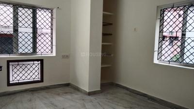 Bedroom Image of 765 Sq.ft 2 BHK Apartment / Flat for rent in Velachery Chennai for Rs. 24000