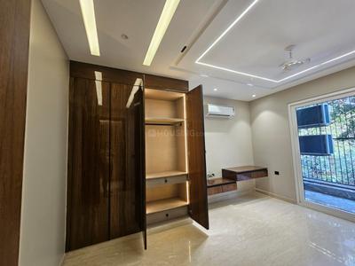 Bedroom Image of 1950 Sq.ft 3 BHK Builder Floor for sale in Safdarjung Enclave New Delhi for Rs. 60000000