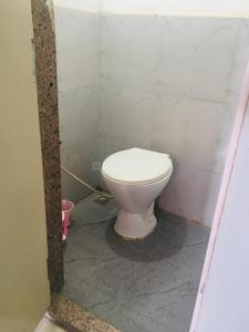 Bathroom Image of 600 Sq.ft 2 BHK Apartment / Flat for sale in New Gotri Vadodara for Rs. 1800000