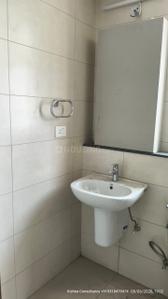 Bathroom Image of 2360 Sq.ft 4.5 BHK Villa for rent in Godrej Crest, Jaypee Greens Greater Noida for Rs. 80000