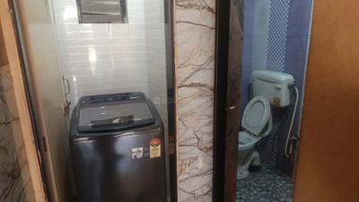 Bathroom Image of 560 Sq.ft 1 BHK Independent House for rent in Gokhalenagar Pune for Rs. 26000
