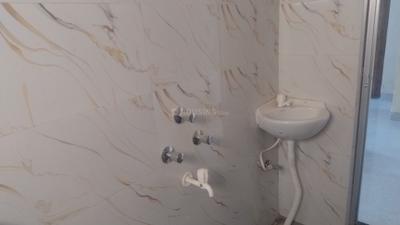 Bathroom Image of 1100 Sq.ft 2 BHK Builder Floor for rent in Gola Road Patna for Rs. 11500