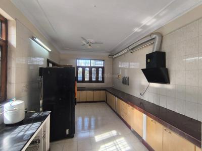 Kitchen Image of 4400 Sq.ft 3.5 BHK Builder Floor for rent in Sector 14 Faridabad for Rs. 45000