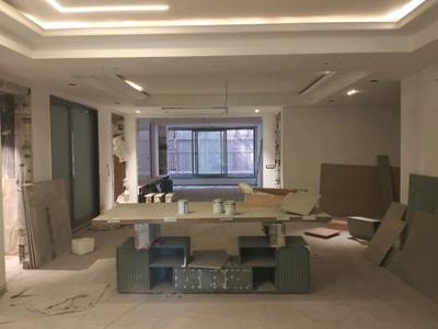Living Room Image of 4180 Sq.ft 4 BHK Builder Floor for sale in Model Town New Delhi for Rs. 80000000