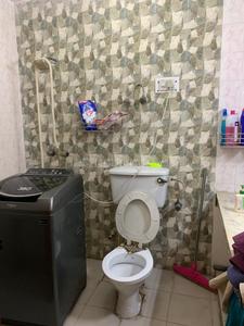 Image of 1850 Sq.ft 3 BHK Apartment / Flat for rent in Vishnu Garden, New Delhi for Rs. 50000