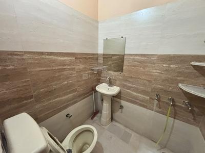 Bathroom Image of 900 Sq.ft 2 BHK Builder Floor for rent in Bhai Randhir Singh Nagar Ludhiana for Rs. 14000