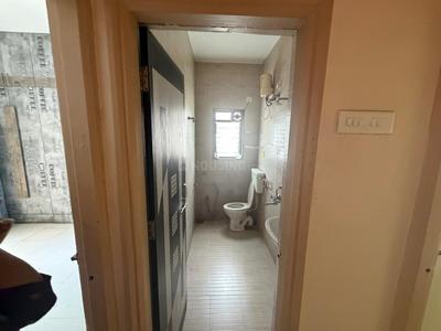Bathroom Image of 1050 Sq.ft 2 BHK Apartment / Flat for rent in Lulla Nagar Pune for Rs. 28000