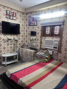 Bedroom Image of 1300 Sq.ft 3 BHK Apartment / Flat for sale in Shalimar Garden Ghaziabad for Rs. 7500000