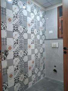 Common Bathroom Image of 1700 Sq.ft 4 BHK Apartment / Flat for sale in Sector 104 Noida for Rs. 9200000