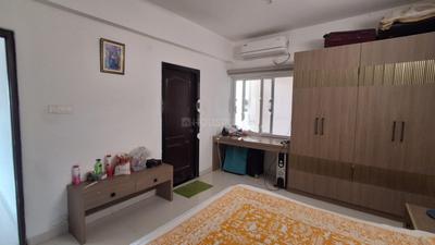 Bedroom Image of 1300 Sq.ft 2 BHK Apartment / Flat for rent in Paramount Hill County, Kondapur Hyderabad for Rs. 40000