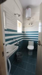 Bathroom Image of 600 Sq.ft 1 BHK Builder Floor for rent in Mahadevapura Bengaluru for Rs. 27500