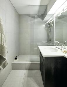 Bathroom Image of 8500 Sq.ft 9 BHK Apartment / Flat for sale in Raiaskaran, Andheri West Mumbai for Rs. 300000000