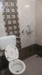 Bathroom Image of 192 Sq.ft 1 RK Apartment / Flat for rent in Clement Town Dehradun for Rs. 8000