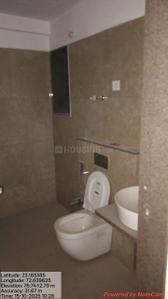 Bathroom Image of 2250 Sq.ft 3 BHK Apartment / Flat for rent in Shreedhar Bhakti, Kudasan Gandhinagar for Rs. 25000
