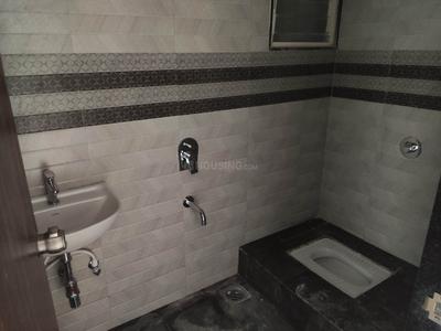 Bathroom Image of 802 Sq.ft 2 BHK Apartment / Flat for rent in Kohinoor Reina, Kondhwa Pune for Rs. 27000
