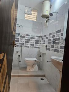 Bathroom Image of 1200 Sq.ft 2 BHK Apartment / Flat for rent in Hebbal Bengaluru for Rs. 30000