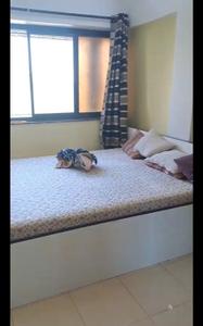 Bedroom Image of 750 Sq.ft 2 BHK Apartment / Flat for rent in Sameer Building, Andheri West Mumbai for Rs. 70000