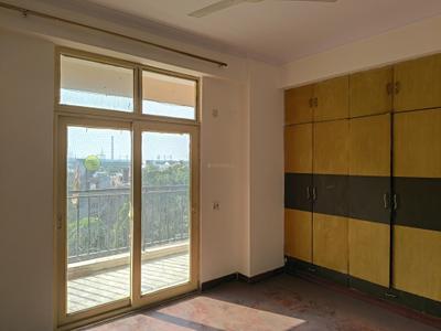 Bedroom Image of 1350 Sq.ft 3 BHK Apartment / Flat for rent in Mahagun Mosaic, Vaishali Ghaziabad for Rs. 30000