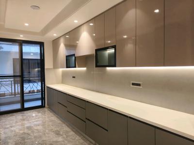 Kitchen Image of 4500 Sq.ft 4 BHK Independent House for sale in Suncity Township, Sector 54 Gurgaon for Rs. 50000000