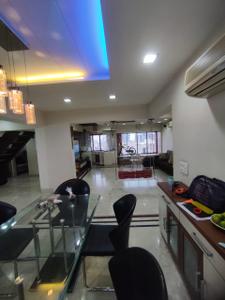 Hall Image of 1700 Sq.ft 4 BHK Apartment / Flat for sale in Kandivali West Mumbai for Rs. 32499999