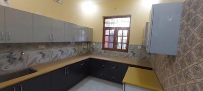 Kitchen Image of 2152 Sq.ft 3 BHK Builder Floor for rent in Gomti Nagar Lucknow for Rs. 30000