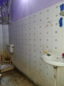 Common Bathroom One Image of 5501 Sq.ft 12 BHK Independent House for sale in Hastsal New Delhi for Rs. 36000000